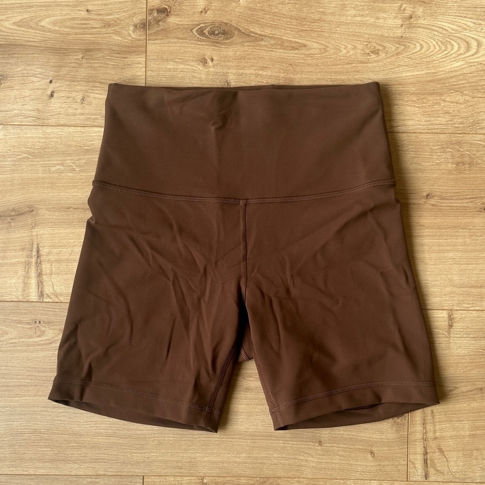 Lululemon Wunder Train High-Rise Short